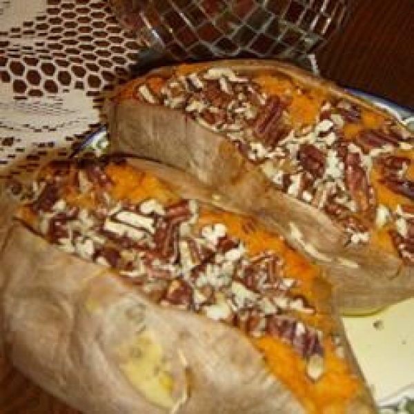 Stuffed Baked Sweet Potatoes with Pecans
