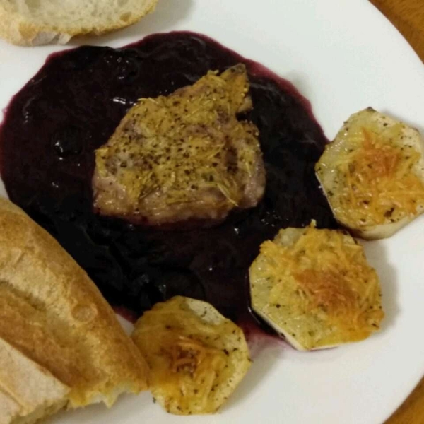 Rack of Lamb with Blueberry Sauce