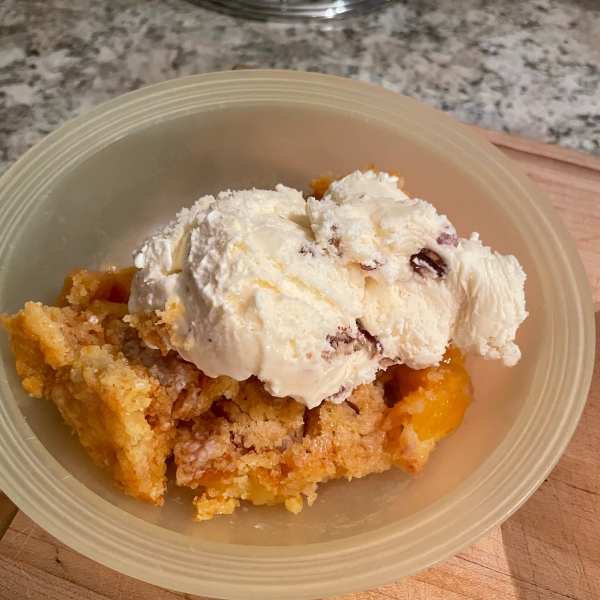 Marie's Peach Dump Cake