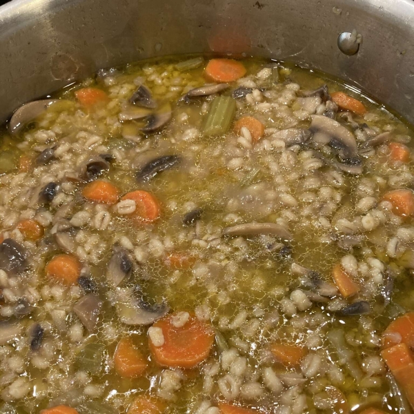 Easy Mushroom Barley Soup