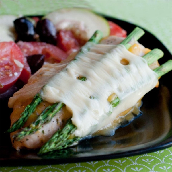 Cheesy Asparagus Chicken