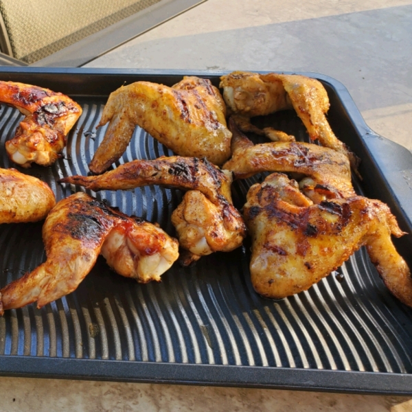 Juicy Extra Flavored Grilled Chicken Wings