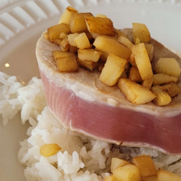 Seared Ahi Tuna with Apple-Ginger Soy Sauce
