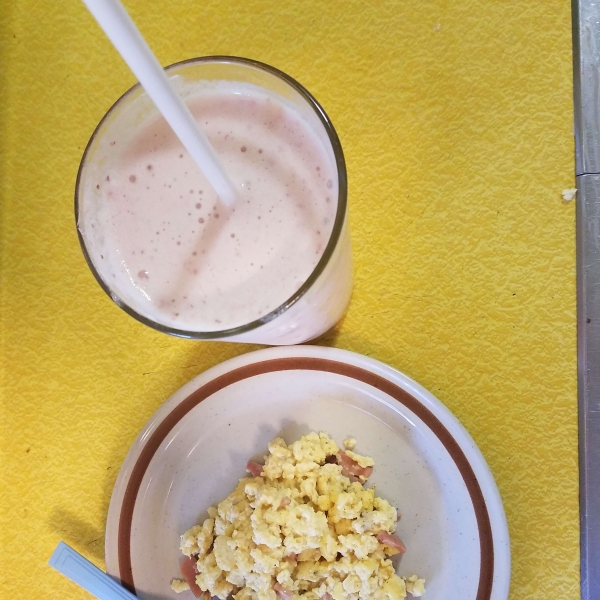 Delicious, Healthy Strawberry Shake