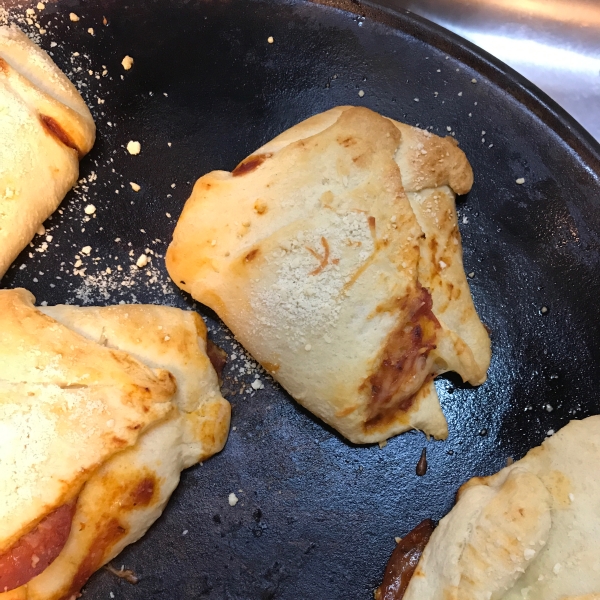 Crescent Pizza Pockets