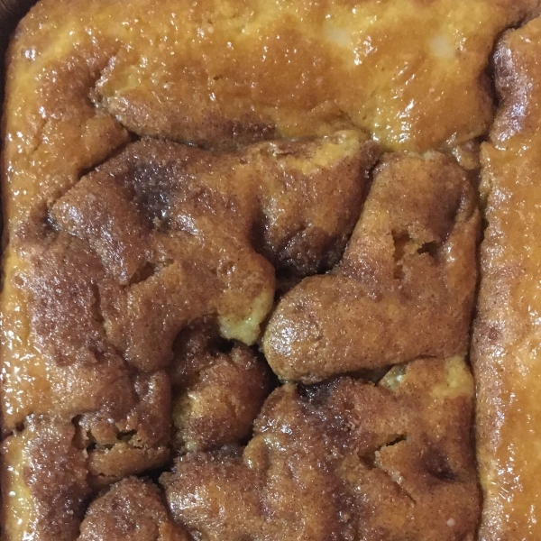 Cinnamon Honeybun Cake