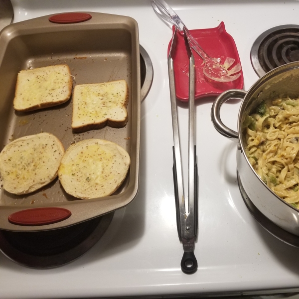 Creamy Fettuccine Alfredo with Broccoli
