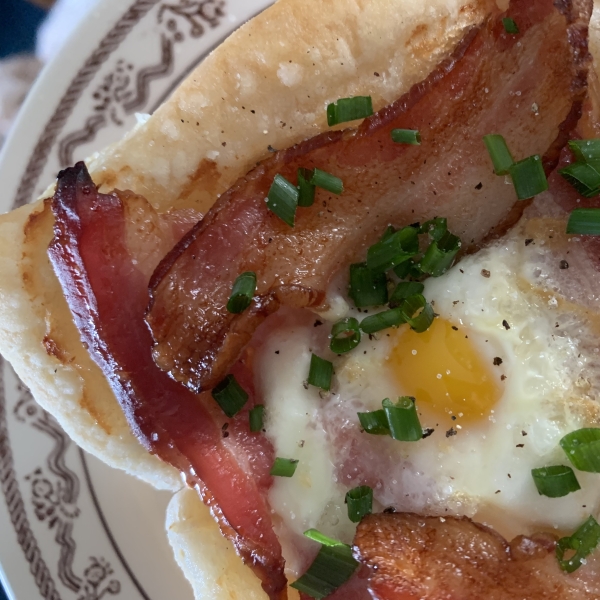 Puff Pastry with Egg and Bacon
