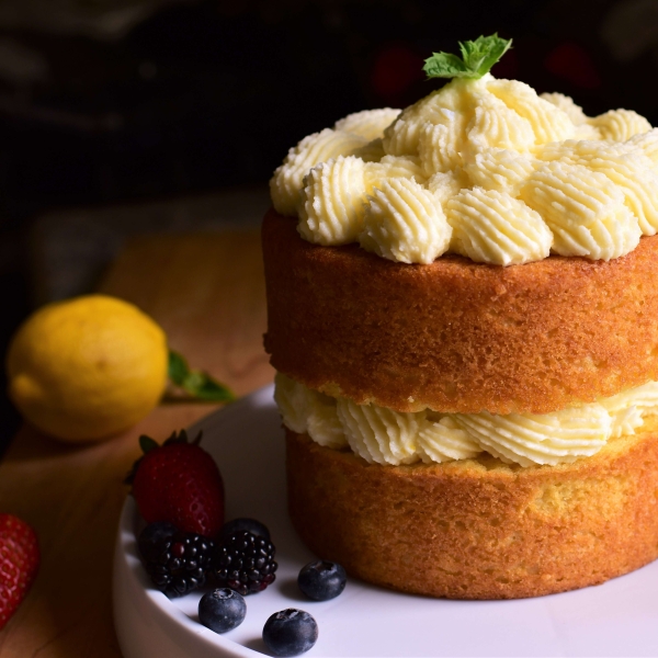 Refreshing Limoncello Cake