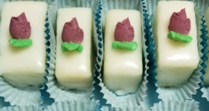 Poured Fondant Petit Four Icing