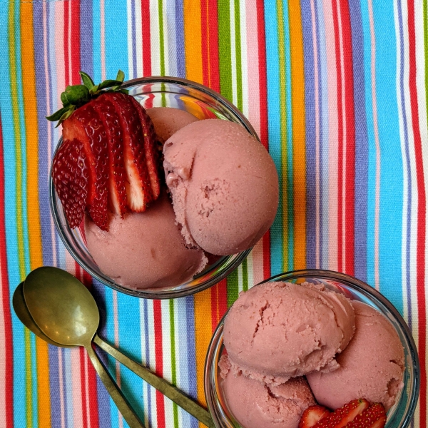 Vegan Strawberry Gelato