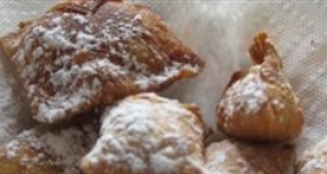 Rhubarb Wontons