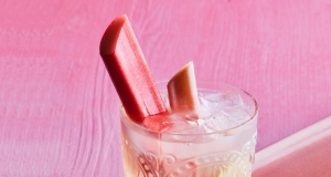 Homemade Rhubarb Lemonade