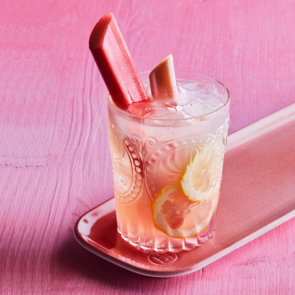 Homemade Rhubarb Lemonade