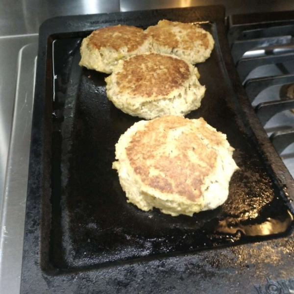 Low-Carb Tuna and Mackerel Cakes
