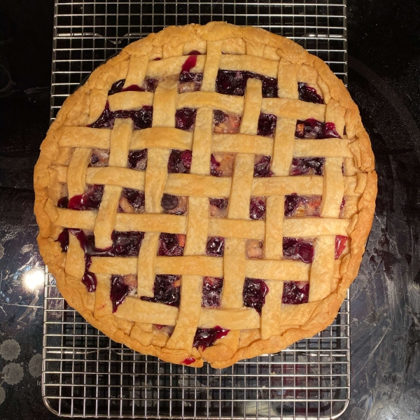 Bluebarb Pie