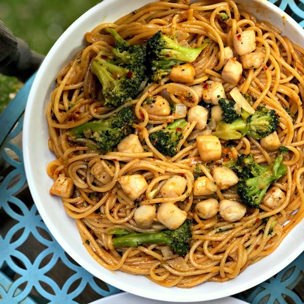 Toshi's Noodles with Seared Sea Scallops