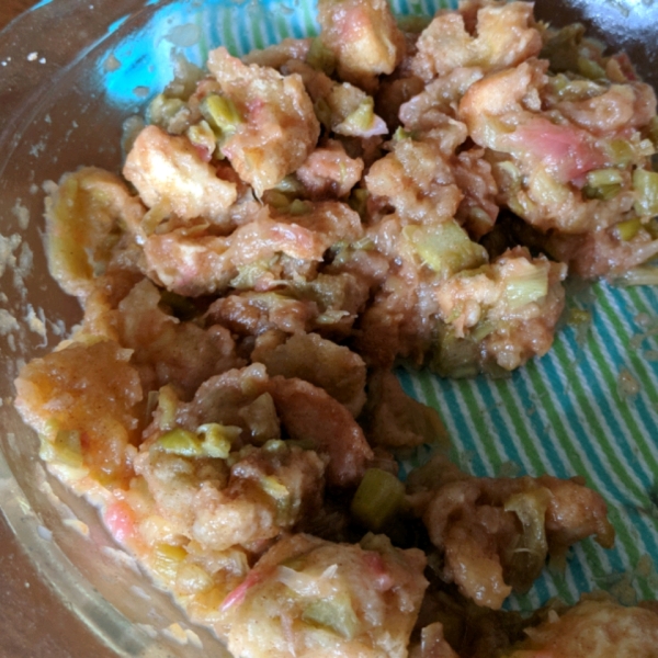 Rhubarb Betty