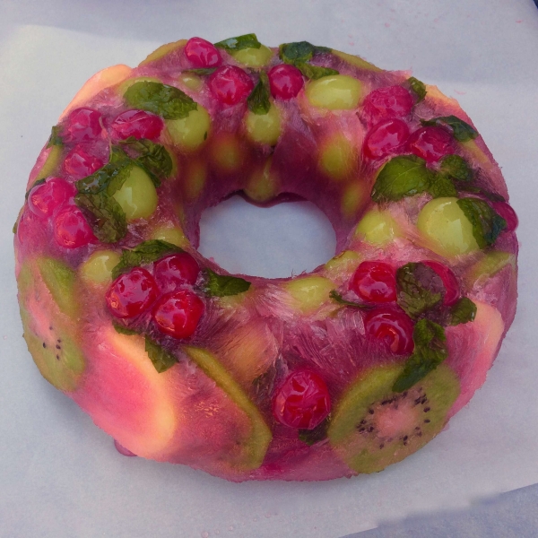 Holiday Punch Bowl Ice Ring