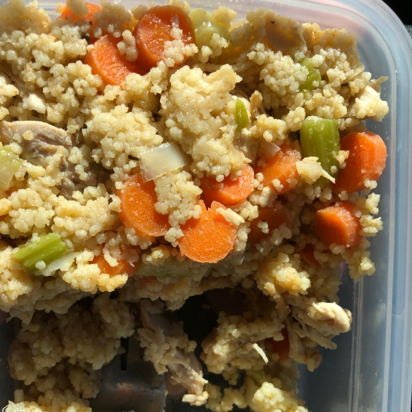 Quinoa Pilaf with Shredded Chicken