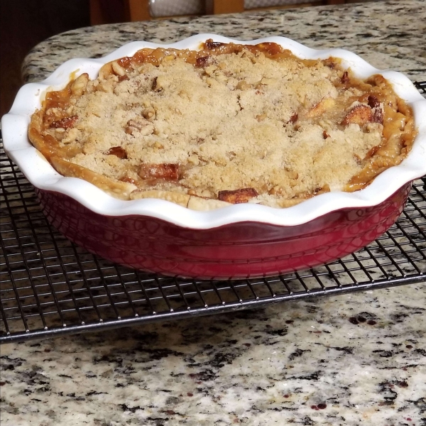 Caramel Apple Walnut Pie