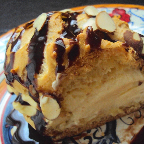 Almond Cream-Puff Ring