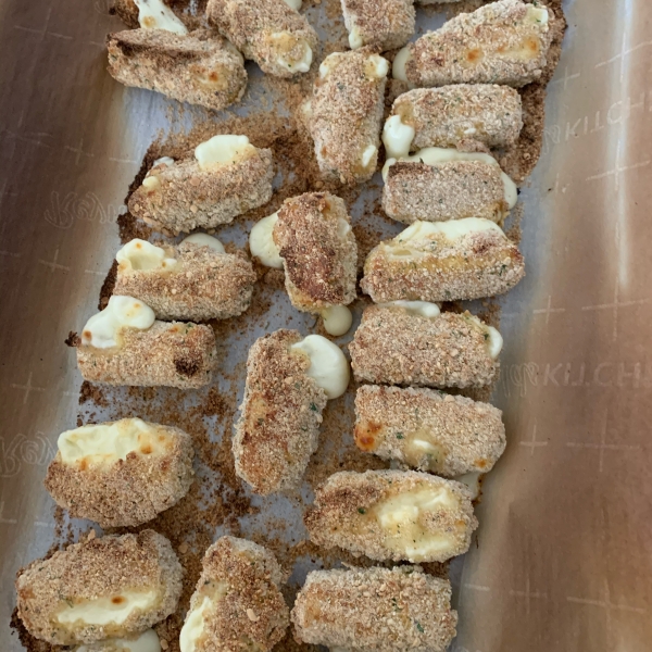 Light and Baked Mozzarella Sticks