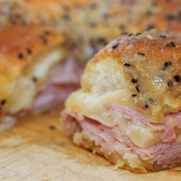 Baked Ham and Cheese Sliders