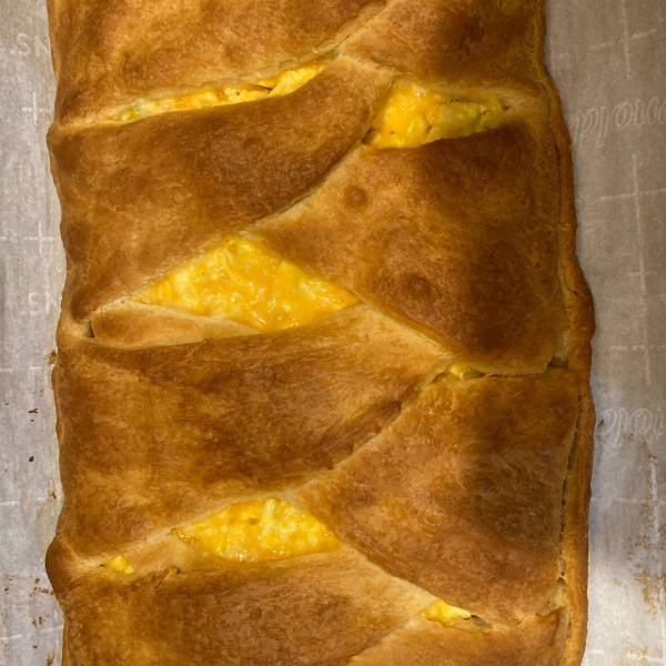Scrambled Egg Brunch Bread