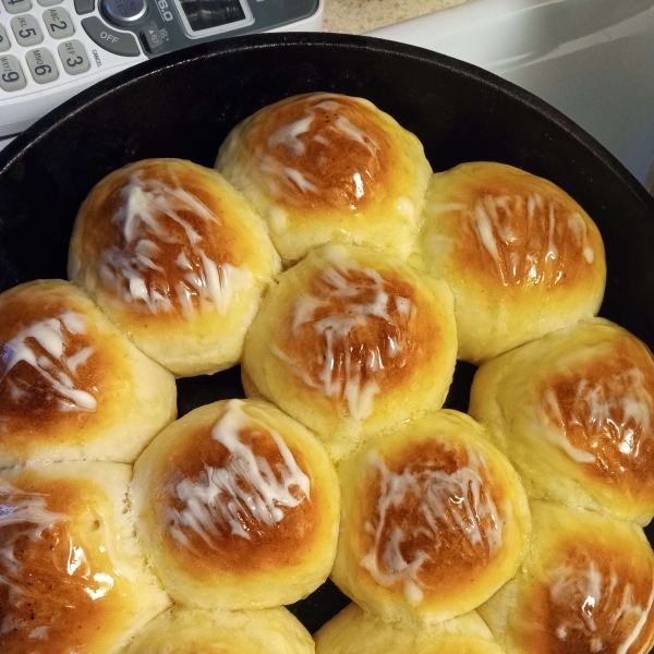 Classic Dinner Rolls