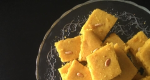 Sfouf (Lebanese Turmeric Cake)