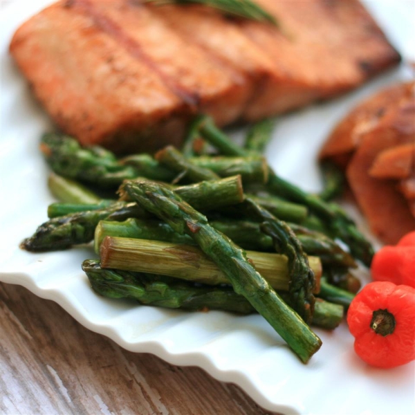 Garlic-Sauteed Asparagus