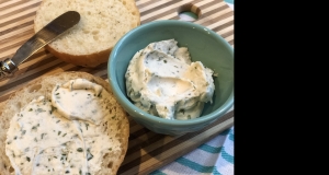 Homemade Vegan Chive and Garlic Cream Cheese