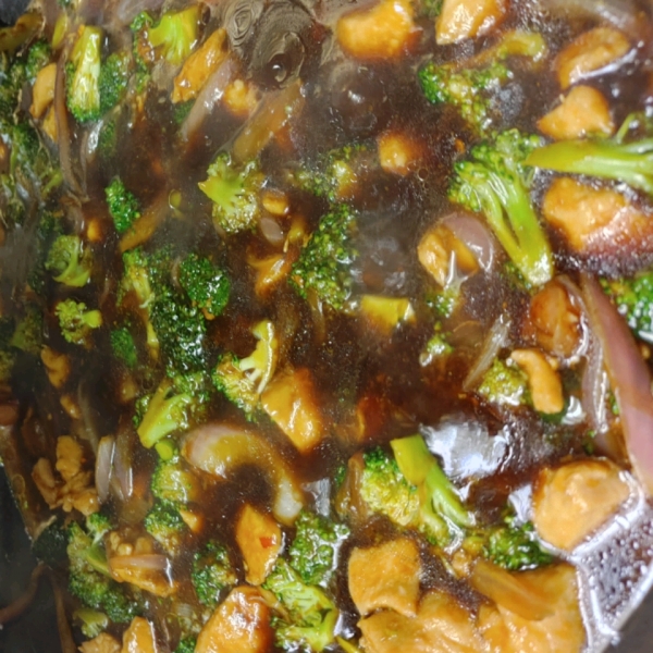 Broccoli and Chicken Stir-Fry