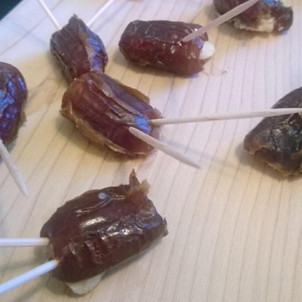 Stuffed Roaches (Halloween Appetizer With Dates)