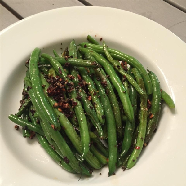 Spicy Indian (Gujarati) Green Beans