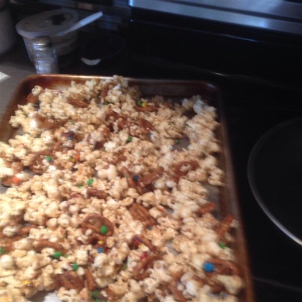 Delicious Popcorn Crunch