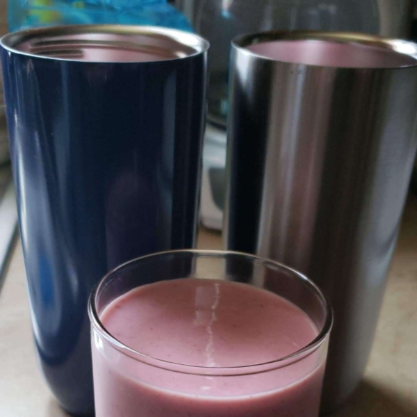 Strawberry Oatmeal Breakfast Smoothie