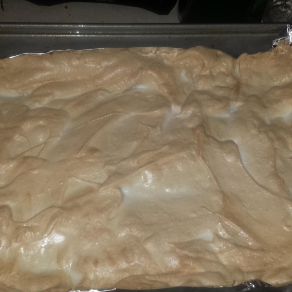 Almond-Raspberry Meringue Bars