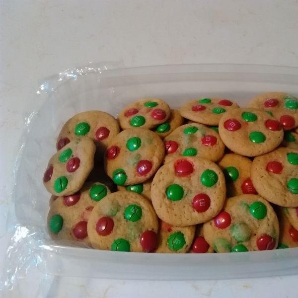 Candy-Coated Milk Chocolate Pieces Cookies I