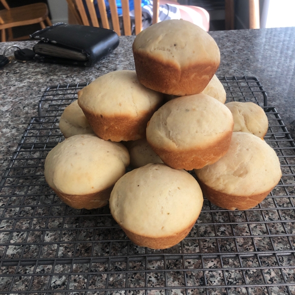Sunday Dinner Rolls