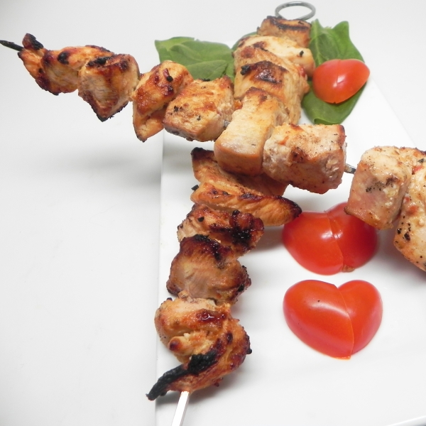 Shish Tawook (Mediterranean Chicken Kabobs)