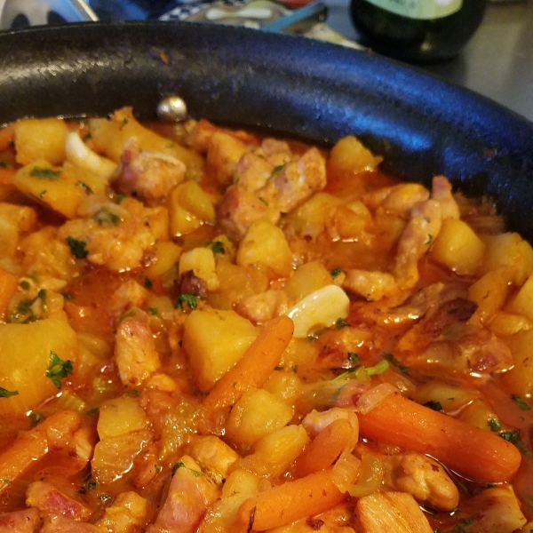 Russian Chicken Stew with Potatoes and Vegetables