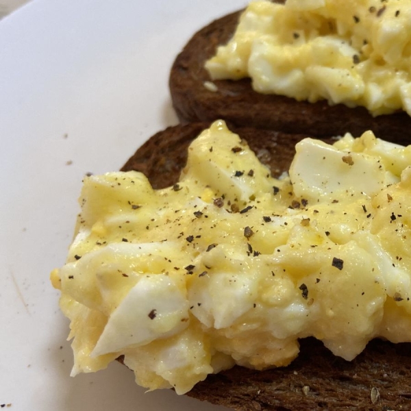 Creamed Eggs on Toast