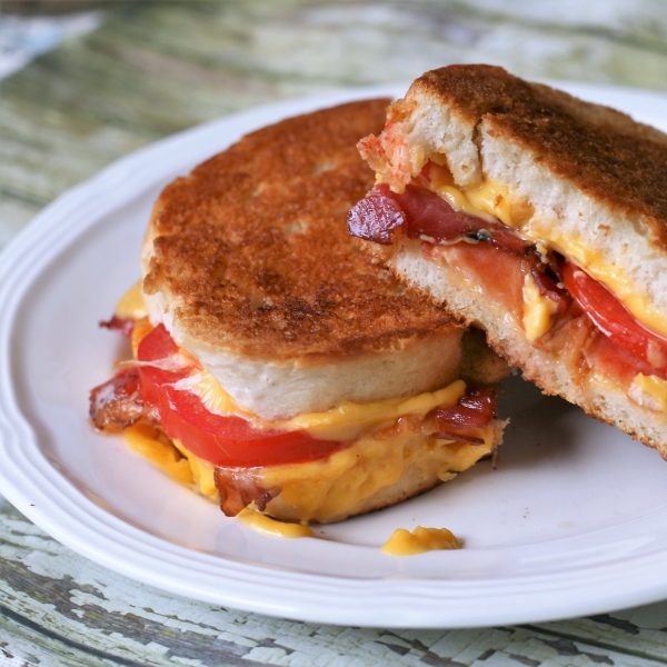 Tomato Bacon Grilled Cheese