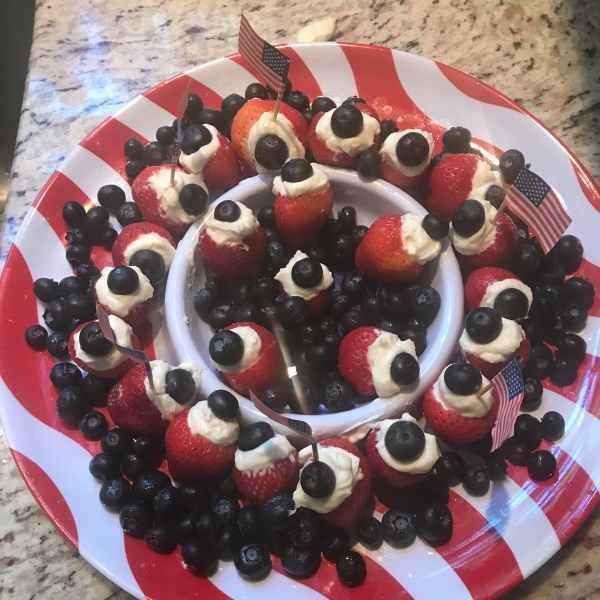 Cheesecake-Stuffed Strawberries