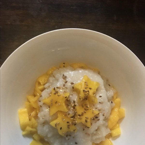 Thai Sweet Sticky Rice With Mango (Khao Neeo Mamuang)