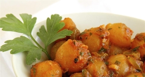 Onions in Raisin Sauce
