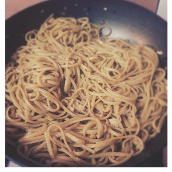 Rosemary Pasta in Roasted Garlic Sauce