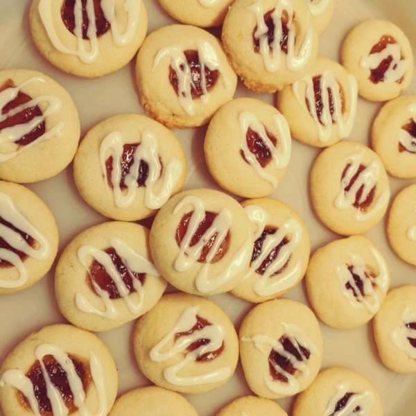 Raspberry and Almond Shortbread Thumbprints